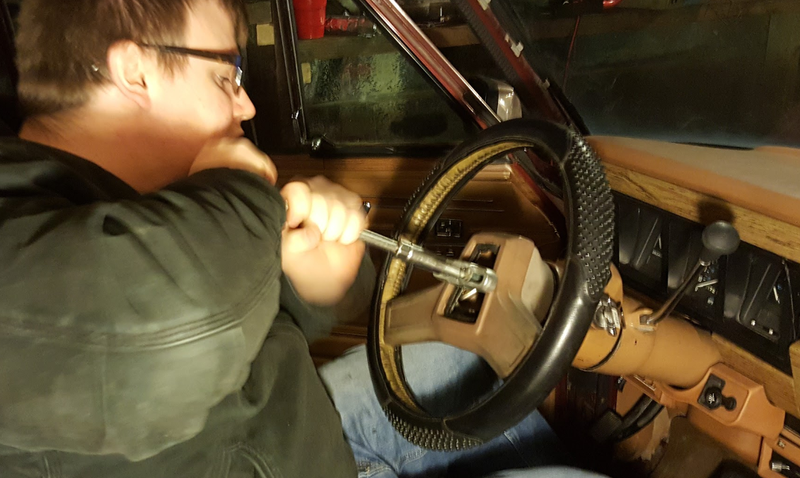 Illustration for article titled I've Been Procrastinating On My $800 Jeep Grand Wagoneer Build And Now It's Time To Hustle